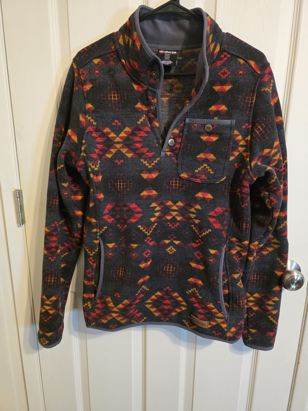 Sherpa Men's Patterned Zip-Up Fleece Pullover - Dark Gray with Red & Yellow